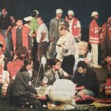 Ersthelfer versorgen nach der Explosion beim coop Familienfest die Verletzten im Westfalenpark in Dortmund.