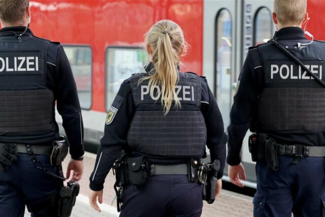 Am Bahnhof in Dortmund-Mengede nahm die Polizei den Tatverdächtigen fest. (Symbolbild)