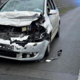 Kaputtes Fahrzeug nach Unfall