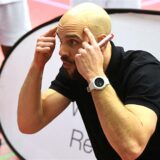 Robin Pflüger (Trainer Citybasket Recklinghausen) bei einer Ansprache.