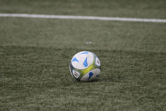 Auf den Sportplätzen in Waltrop rollt nach witterungsbedingten Platzsperren ab heute (Donnerstag, 16. Januar) wieder der Ball.