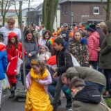Beim Rathaussturm des Karnevalsvereins KG Rot-Weiß in Datteln im vergangenen Jahr trug ein Kind ein gelbes Prinzessinnenkostüm. (Archiv)