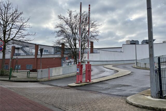Auffahrt zum Parkdeck der Dattelner Stadtgalerie.