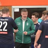 HSG-Trainer Andreas Gutzeit erwartet in dem richtungsweisenden Abstiegskracher gegen Rauxel-Schwerin eine Reaktion seiner Mannschaft.