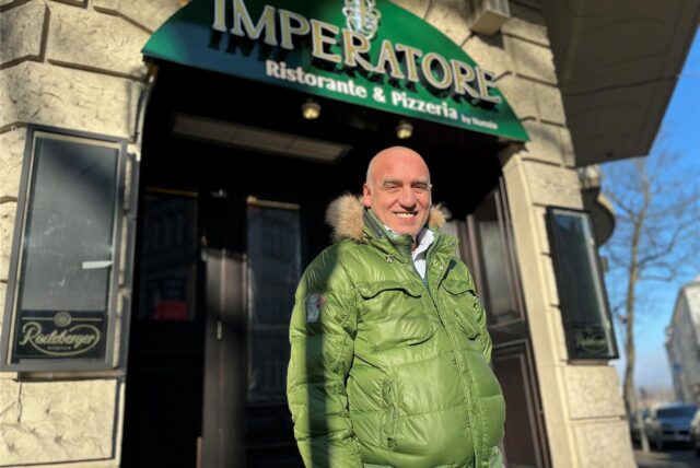 Der Gastronom Nunzio Lo Iacono vor seinem neuen Restaurant „Imperatore“ im Dortmunder Kaiserviertel.