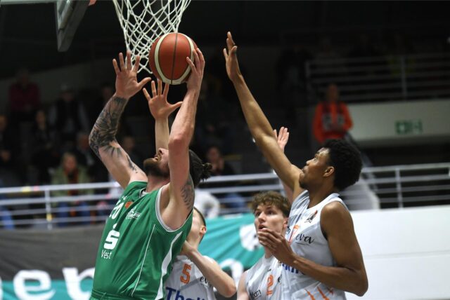 Basketball 20. Dezember 2024, Regionalliga West Otto-Densch-Halle Hagen, BBA Hagen – Hertener Löwen 96:73