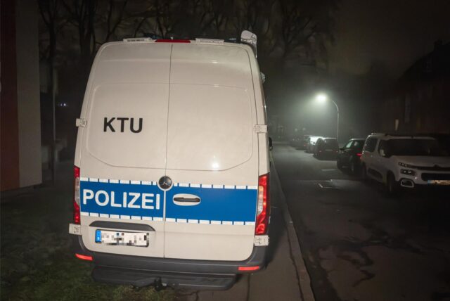 In Dortmund-Huckarde war am Sonntag (19.1.) eine Frau tot in ihrer Wohnung aufgefunden. Sie wurde erstochen.e Informationen haben, berichten wir an dieser Stelle weiter.