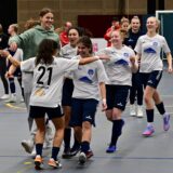 Der Ball ist drin: Die Spielerinnen des 1. FFC Recklinghausen freuen sich nach dem entscheidenden Neunmeter im Finale.