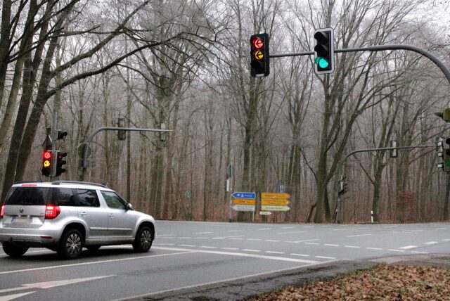 Neue Linksabbiegerampel an der Kreuzung Hullerner Straße / Stockwieser Damm / Flaesheimer Damm.