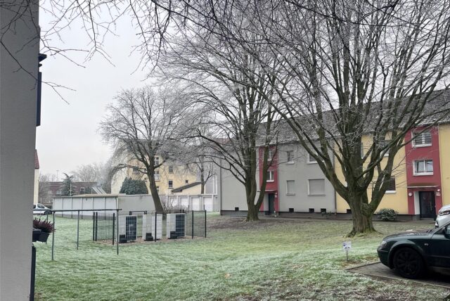 In einer ruhigen Wohngegend im Dortmunder Stadtteil Huckarde kam es zu der Tat. Eine 32-Jährige wurde mutmaßlich von einem 33 Jahre alten Mann getötet.