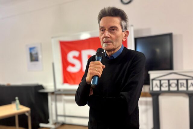 Rolf Mützenich sprach bei einer Wahlkampf-Veranstaltung in Castrop-Rauxel.