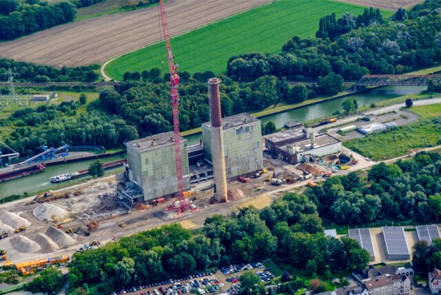 Rückbau des alten Kraftwerks von oben.