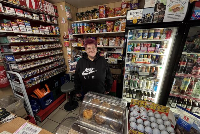 Ute Wilke ist Verkäuferin im Merklinder Kiosk. Wir trafen sie am Tag nach dem Überfall.