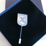 So sieht die Ehrennadel für soziales Engagement aus.
