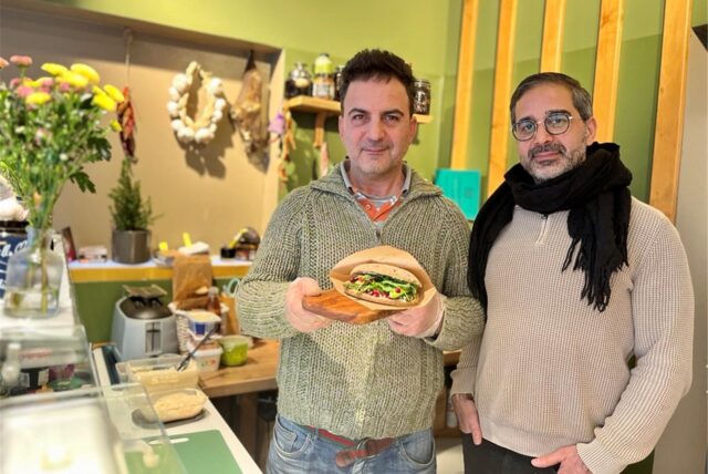 Majid und Seyed Aghamiri betreiben das „Brotzimmer“ am Rande des Dortmunder Kreuzviertels.