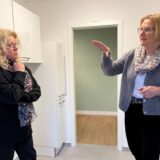 Petra Kläsener (l.) und Gabriele Wiese-Kowalzik sind die Vorsitzenden des Vereins „Frauen helfen Frauen“, der die Schutzräume für Frauen mit städtischer Unterstützung eingerichtet hat.