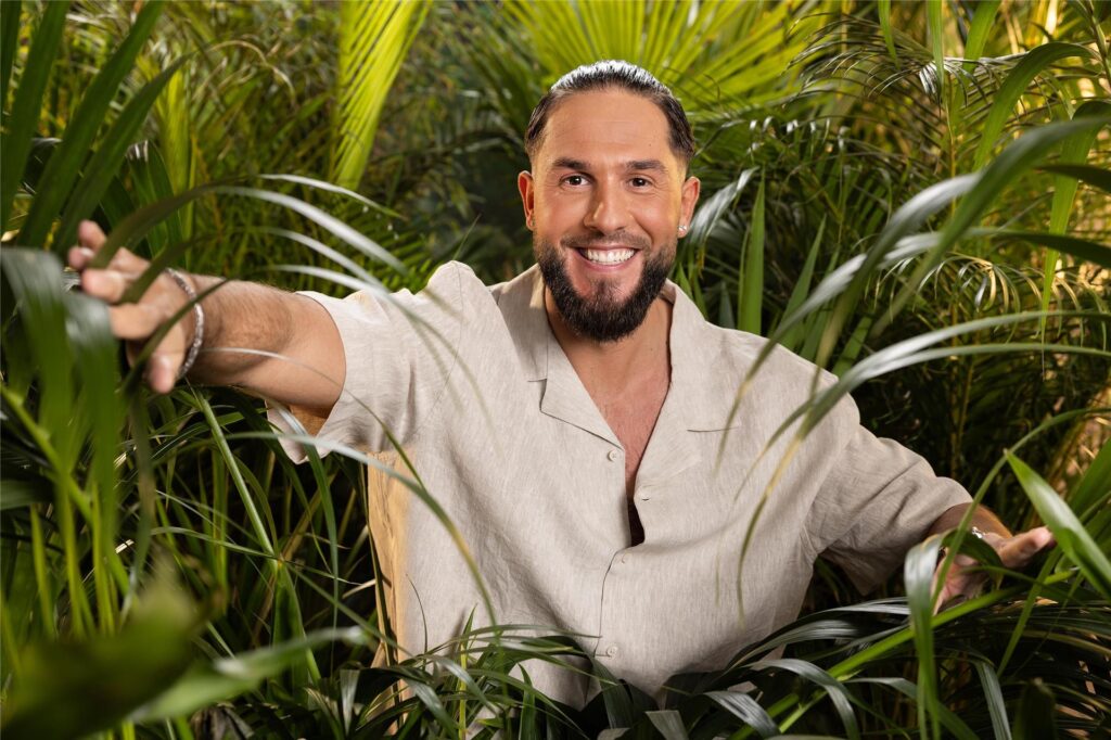 Dschungelcamp 2025: IBES-Teilnehmer Maurice Dziwak im Bild.