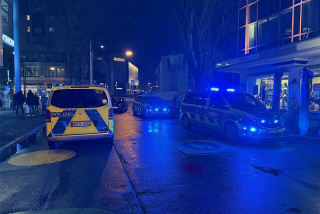Streifenwagen der Polizei in der Hansastraße