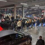 Es blieb alles friedlich: Mehrere Tuner haben sich in der Nacht zu Sonntag am Parkdeck vor dem Marler Stern versammelt.