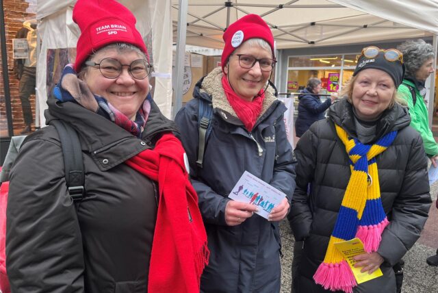Engagieren sich für die Demokratie: Ute Schmitz, Christa Volkmann und Pia Stuhler vom Bündnis „Datteln – unsere Stadt ist bunt“.