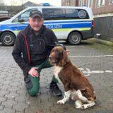 Hofhund Asko mit Besitzer Martin Berning.