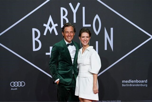 Die Schauspieler und Hauptdarsteller Volker Bruch und Liv Lisa Fries kommen zur Weltpremiere der neuen Staffel der TV-Serie Babylon Berlin in den Delphi Filmpalast.