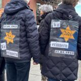 Bei einem Koffermarsch haben Dorstener an die Opfer des Nationalsozialismus erinnert.