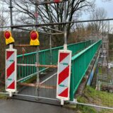 Die Fußgängerbrücke am Hullerner Stausee ist zurzeit gesperrt.