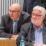 Ganz rechtsaußen im Stadtrat sitzt die AfD-Fraktion um (v.r.) Heiner Garbe, Peter Bohnhof und Matthias Helferich. Im politischen Betrieb Dortmunds wird die Partei bisher komplett isoliert.