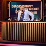 Stefan Raab feierte mit der Quiz- und Competition-Show #DGHNDMBSR «Du gewinnst hier nicht die Million bei Stefan Raab» sein TV-Comeback auf RTL+. Jetzt wird die Sendung auch linear zu sehen sein.