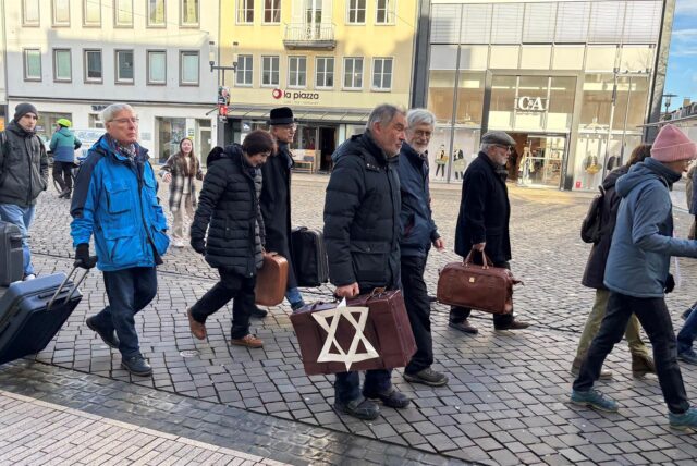 Um an die Opfer des Nationalsozialismus zu gedenken, fand am 27. Januar ein Koffermarsch in Dorsten statt.
