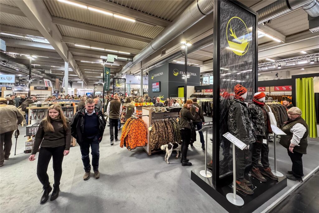Europas größte Jagdmesse "Jagd und Hund" findet aktuell in den Westfalenhallen statt. Unser Foto-Reporter hat sich am ersten Besucher-Tag dort umgesehen.