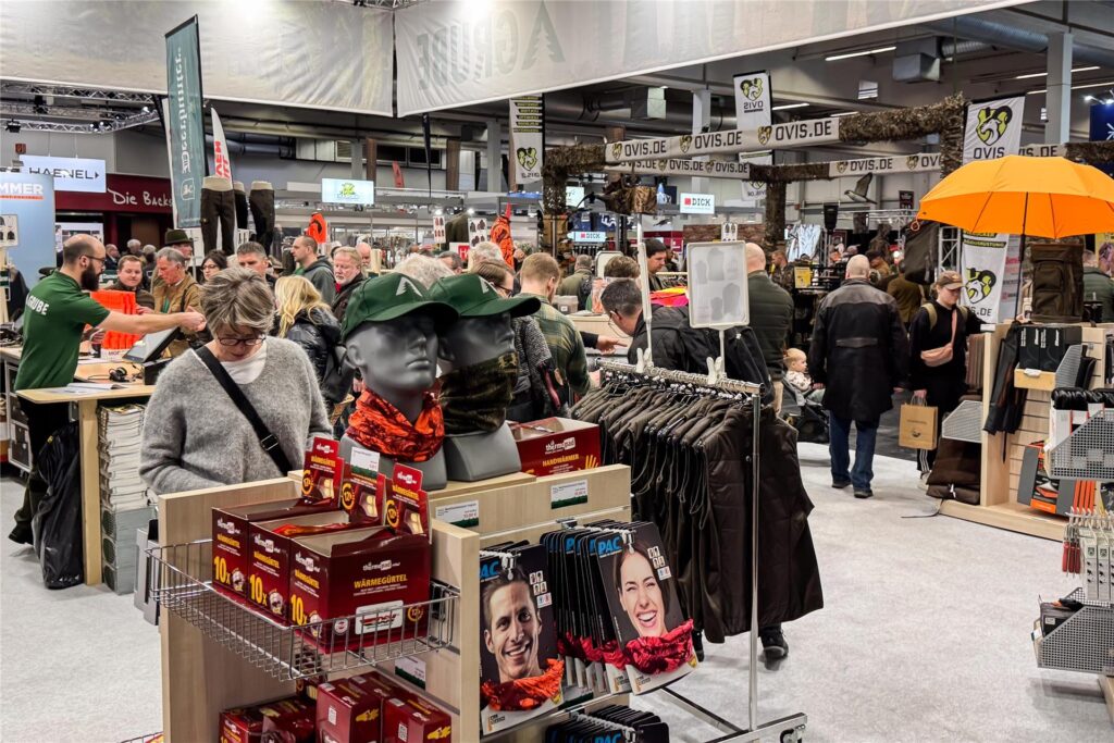 Europas größte Jagdmesse "Jagd und Hund" findet aktuell in den Westfalenhallen statt. Unser Foto-Reporter hat sich am ersten Besucher-Tag dort umgesehen.