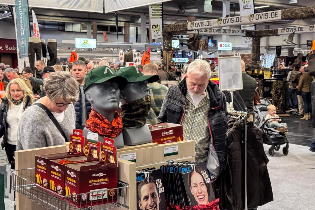 Europas größte Jagdmesse "Jagd und Hund" findet aktuell in den Westfalenhallen statt. Unser Foto-Reporter hat sich am ersten Besucher-Tag dort umgesehen.