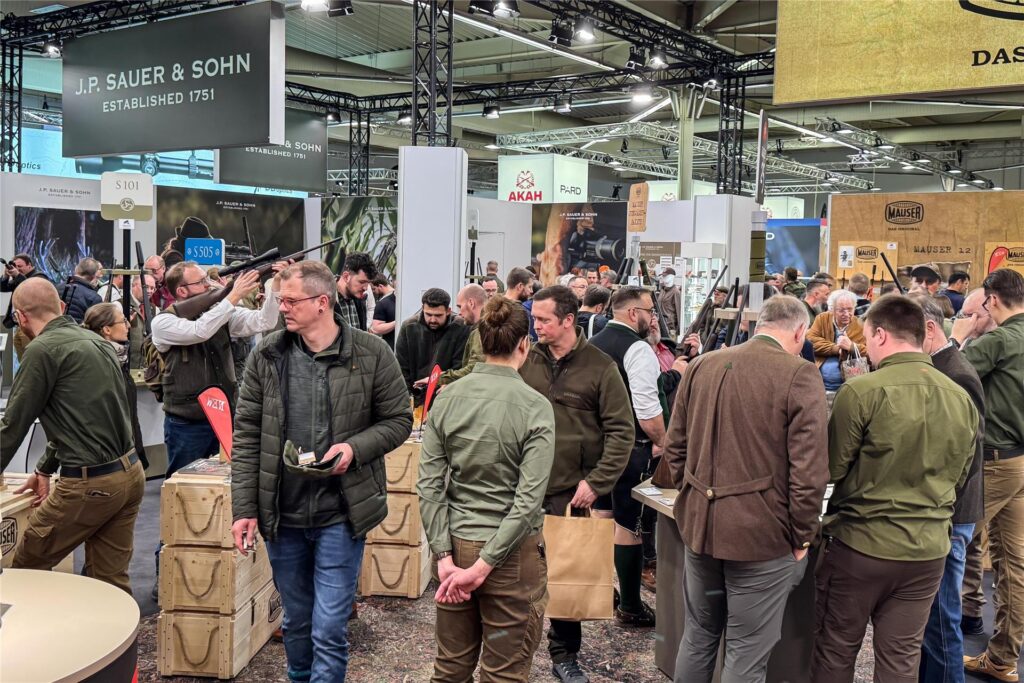 Europas größte Jagdmesse "Jagd und Hund" findet aktuell in den Westfalenhallen statt. Unser Foto-Reporter hat sich am ersten Besucher-Tag dort umgesehen.