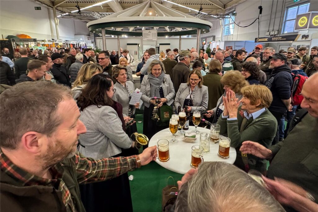 Europas größte Jagdmesse "Jagd und Hund" findet aktuell in den Westfalenhallen statt. Unser Foto-Reporter hat sich am ersten Besucher-Tag dort umgesehen.