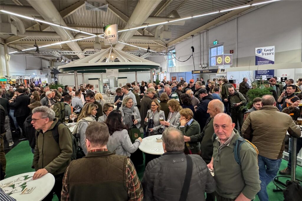 Europas größte Jagdmesse "Jagd und Hund" findet aktuell in den Westfalenhallen statt. Unser Foto-Reporter hat sich am ersten Besucher-Tag dort umgesehen.