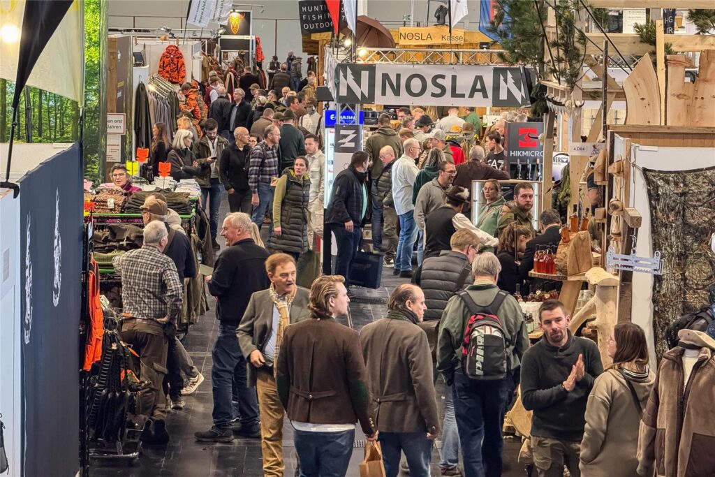 Europas größte Jagdmesse "Jagd und Hund" findet aktuell in den Westfalenhallen statt. Unser Foto-Reporter hat sich am ersten Besucher-Tag dort umgesehen.
