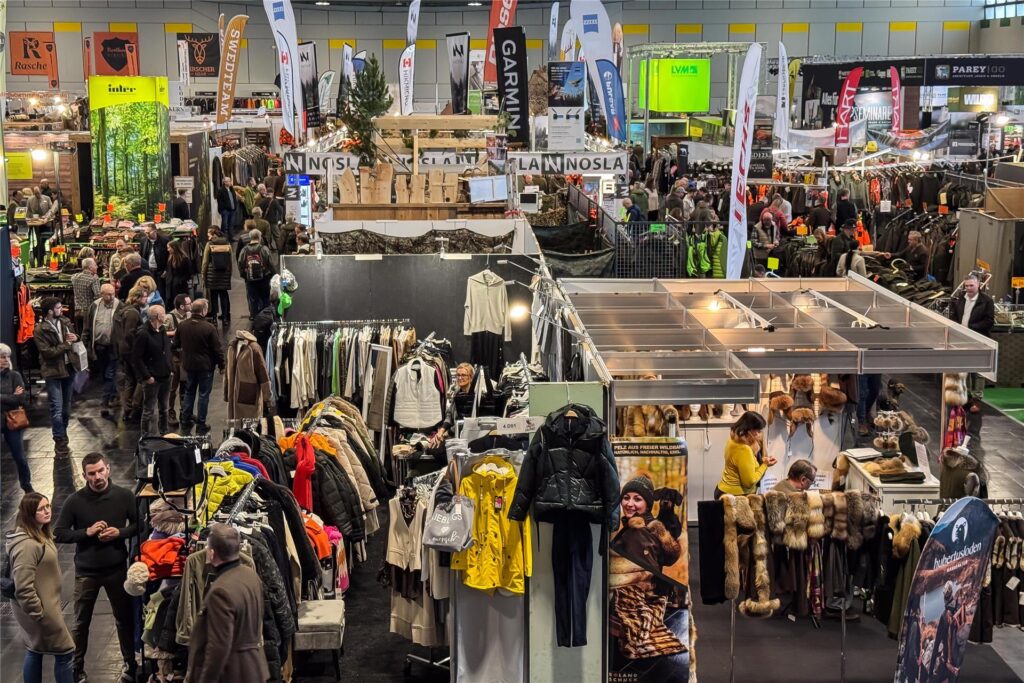 Europas größte Jagdmesse "Jagd und Hund" findet aktuell in den Westfalenhallen statt. Unser Foto-Reporter hat sich am ersten Besucher-Tag dort umgesehen.