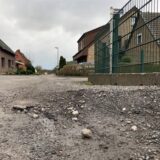 Die Straßen in der Blumensiedlung haben eine Erneuerung dringend notwendig.