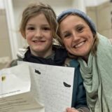 Fiete (9) und Jana Herbermann besuchten die Sitzung der Hombrucher Bezirksvertreter am 28. Januar.