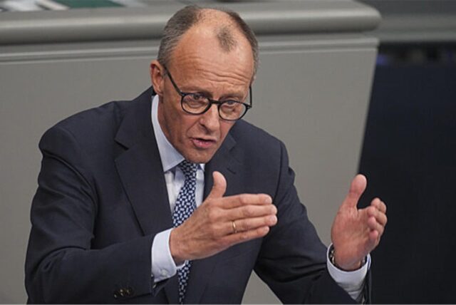Friedrich Merz, CDU-Vorsitzender und Vorsitzender der CDU/CSU-Bundestagsfraktion, spricht im Bundestag.