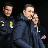 Sebastian Kehl steht neben Niko Kovac.