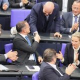 Die Union bringt ihren Fünf-Punkte-Plan für eine Verschärfung der Bekämpfung der irregulären Migration durch den Bundestag.