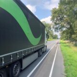 Der Seitenstreifen der B224 zwischen Erle und Dorsten