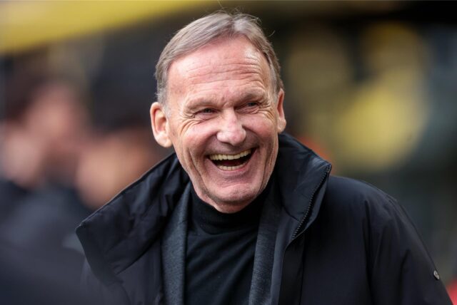 Hans-Joachim Watzke lacht.