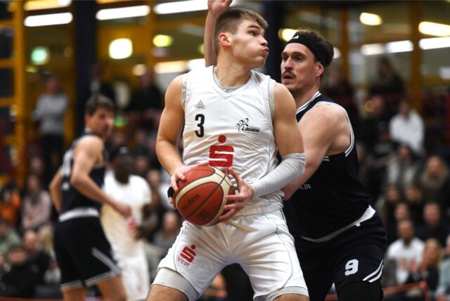 Basketball Regionalliga West 24. Januar 2025, Rosa-Parks-Halle. Hertener Löwen – DTV Köln 75:66. Ralfs Skesters.