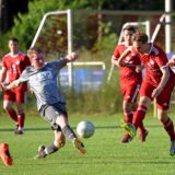 Ben Beisenbusch (2.v.r.) traf für SV Rot-Weiß Deuten im Testspiel gegen den FC Marl zur 2:1-Führung.