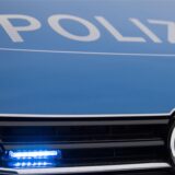 Motorhaube eines Polizeiwagens