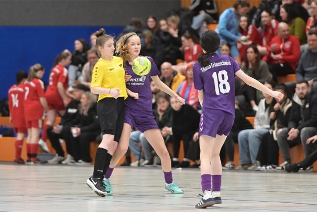 Gastgeber SV Titania Erkenschwick freute sich bei der Hallenkreismeisterschaft der U17-Mädchen in der Willi-Winter-Halle über eine vollbesetzte Tribüne.